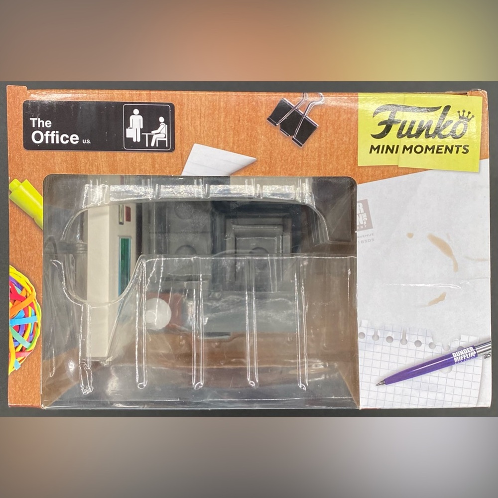 Brand New Funko The Office Darryl Mini Moments CHASE Mini-Figure Diorama Playset - Picture 8 of 8